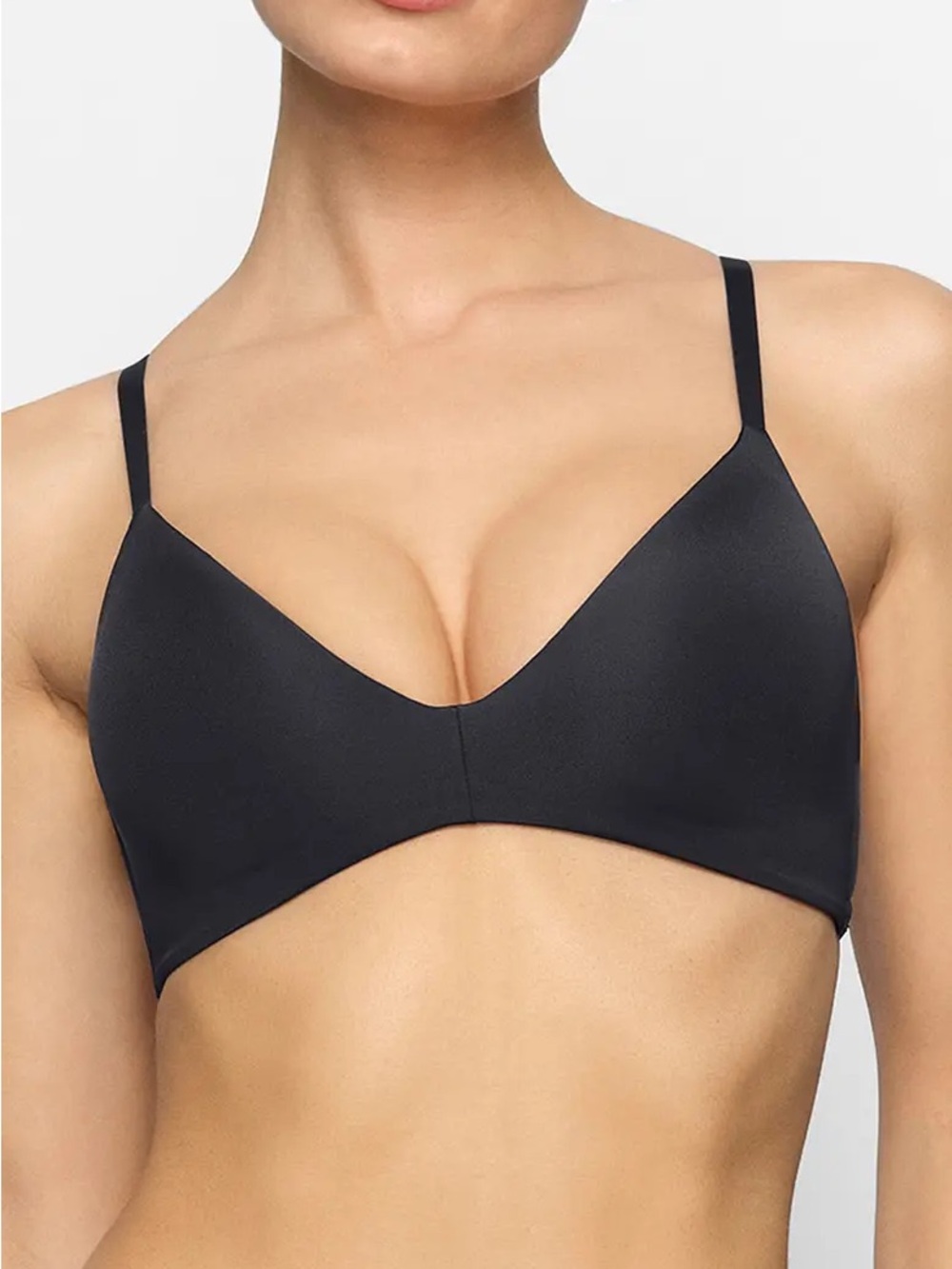 SKIMS Black Wireless Form Tshirt Bra | 34DD